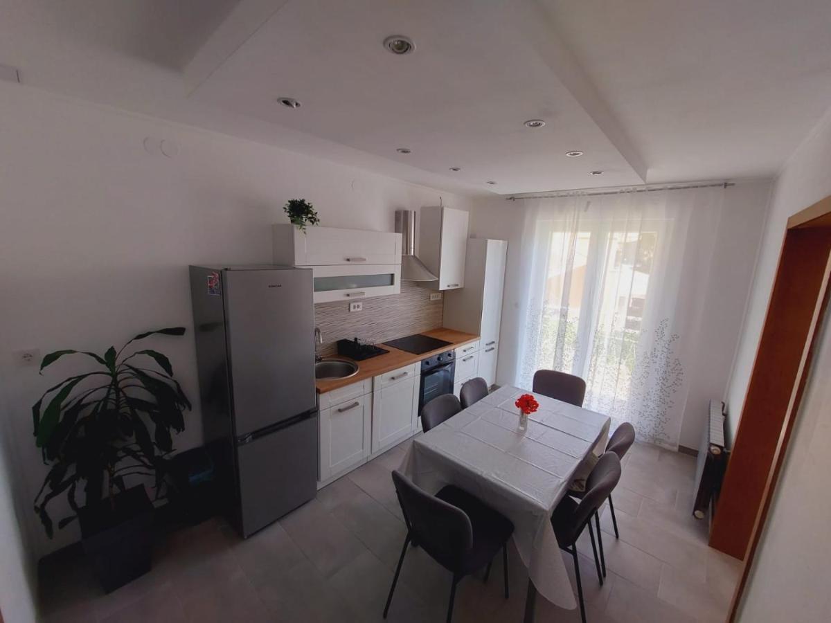 Apartments Mario プリモシュテン エクステリア 写真